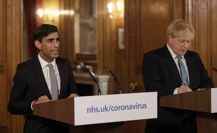 El Canciller de Hacienda, Rishi Sunak, y el primer ministro británico, Boris Johnson / Gtres