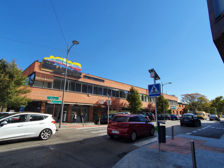 Centro comercial 'La Estación' / LyC Consultores