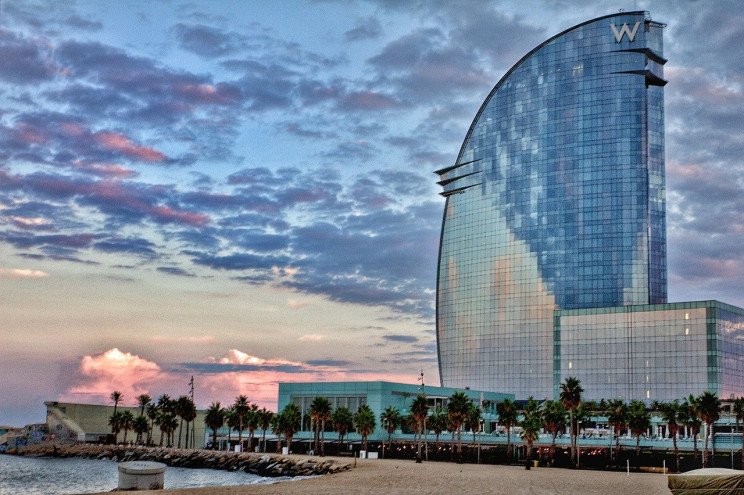 Hotel W de Marriot en Barcelona / Wikimedia commons