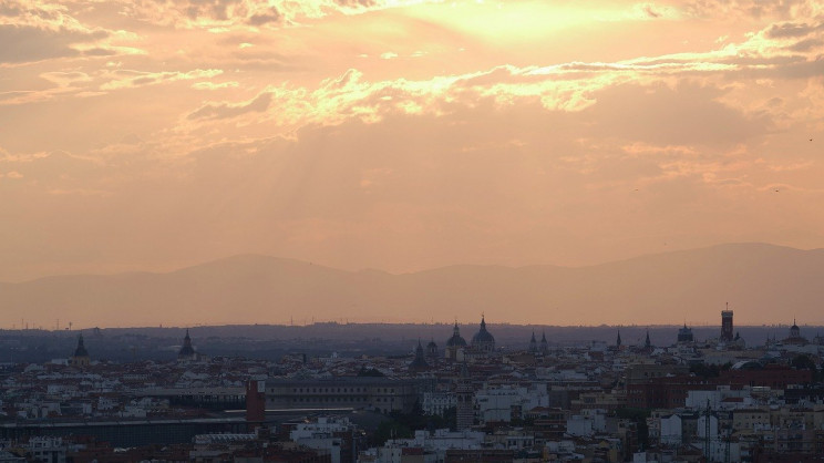 Capa de contaminación en Madrid / Wikimedia commons