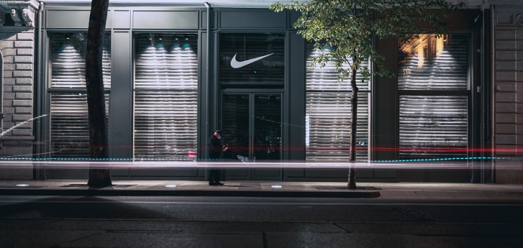 Tienda de Nike cerrada