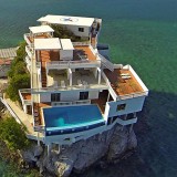 Hoteles con encanto: el resort en lo alto de una roca que esconde un tesoro del pirata Barbanegra