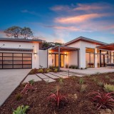Esta casa prefabricada de lujo está totalmente desconectada de la red