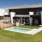 Viviendas prefabricadas de lujo en Isla Canela desde 345.000 euros