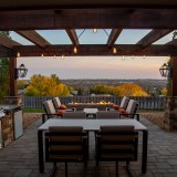 Toldo o pérgola: cuál es la mejor opción para protegerte del sol