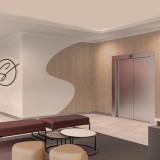 Representación de la recepción de un hotel perteneciente a la serie Splendid by Marriott en el Reino Unido.
