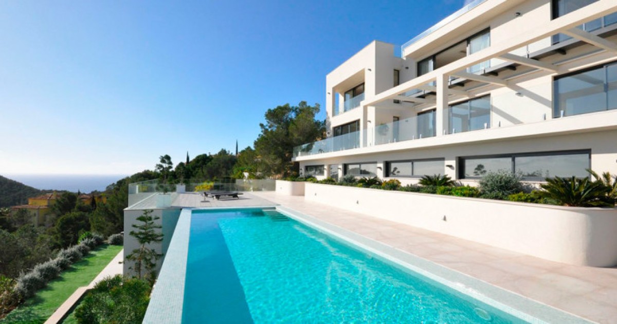 Luxury real estate Spain Málaga, Balearic Islands, Madrid and Barcelona account for 70 of