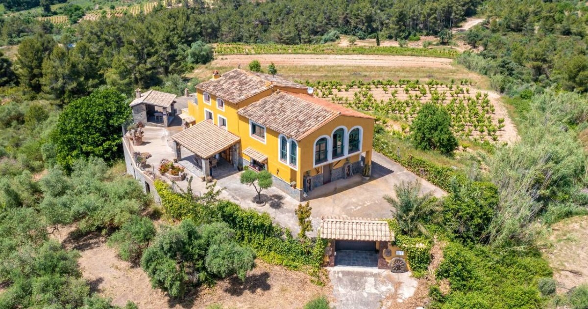 Aprender acerca 41+ imagen casas de campo rusticas en venta Abzlocal.mx