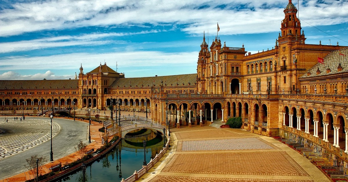plaza_espana_sevilla.jpg