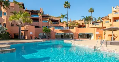Vivienda en Marbella, Málaga - 2.695.000 eur